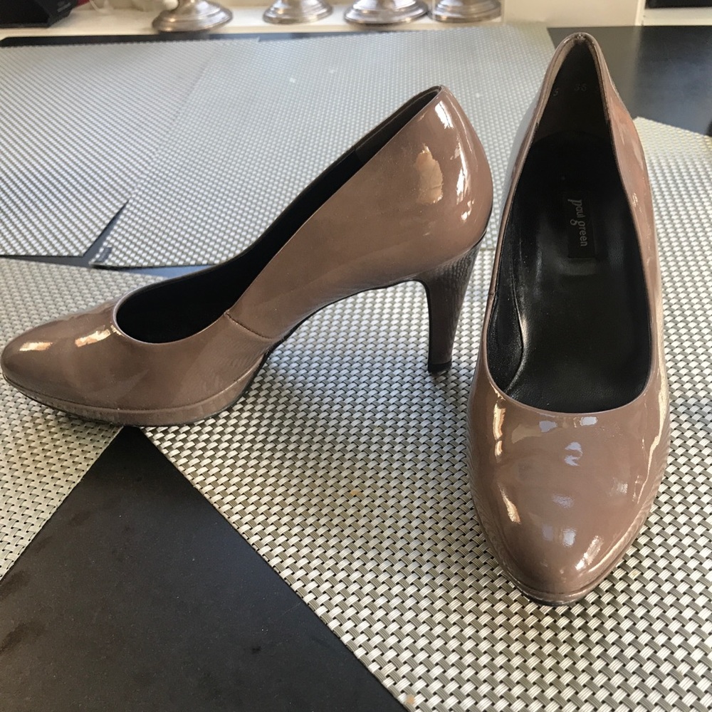 Paul Green Brown/Grey Patent Leather Pumps